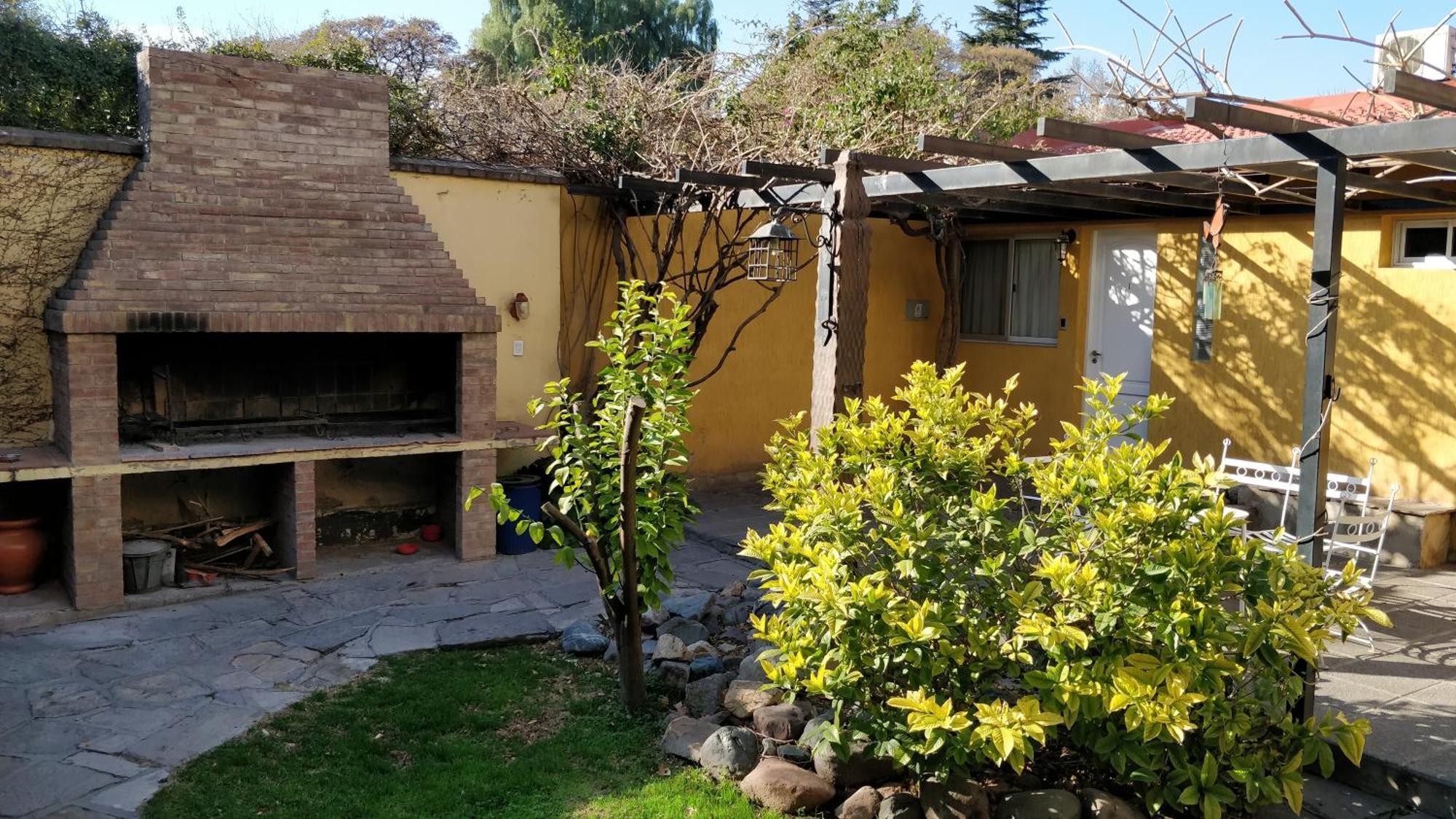 Alamo Hostel&Suites Mendoza Exterior foto